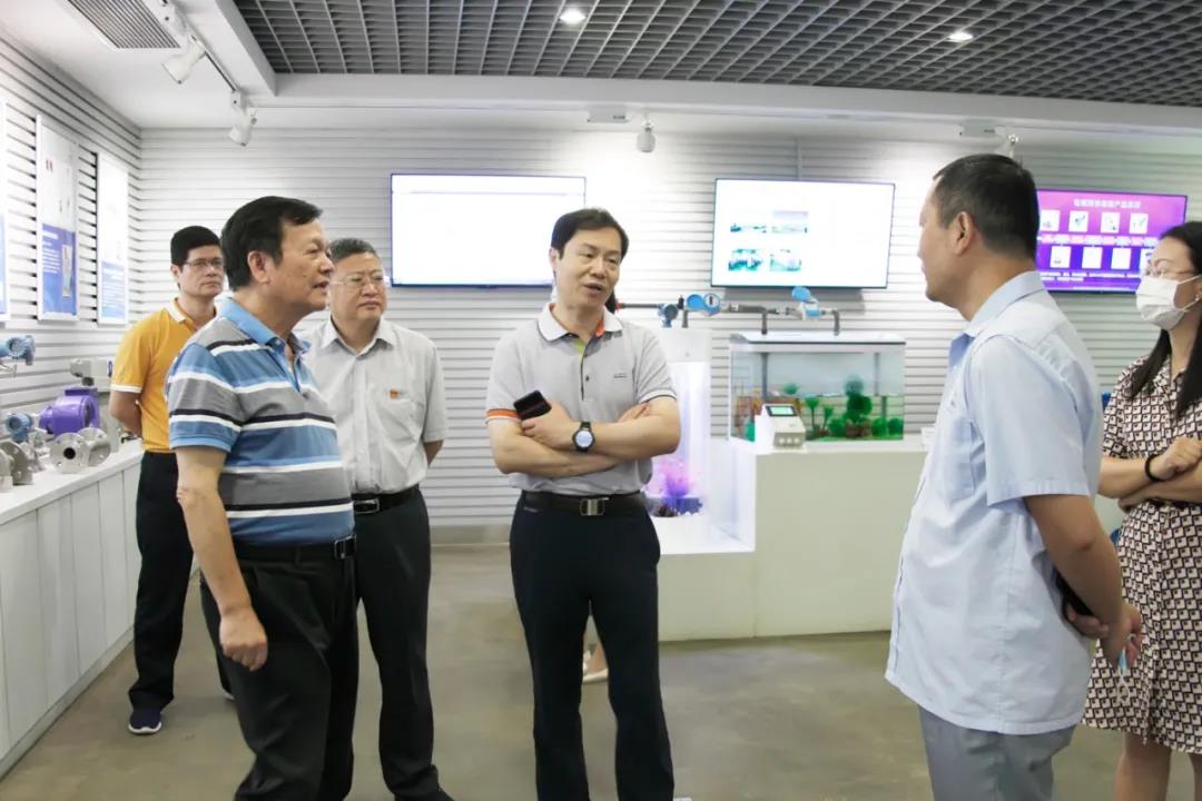 National Ministry of Industry and Information Technology Network Security Center leadership of a party to visit the run-up research